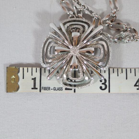 Monet 1960s  Atomic Starburst Pendant Necklace Rhodium Plated Oval Ornate Links - Picture 10 of 10